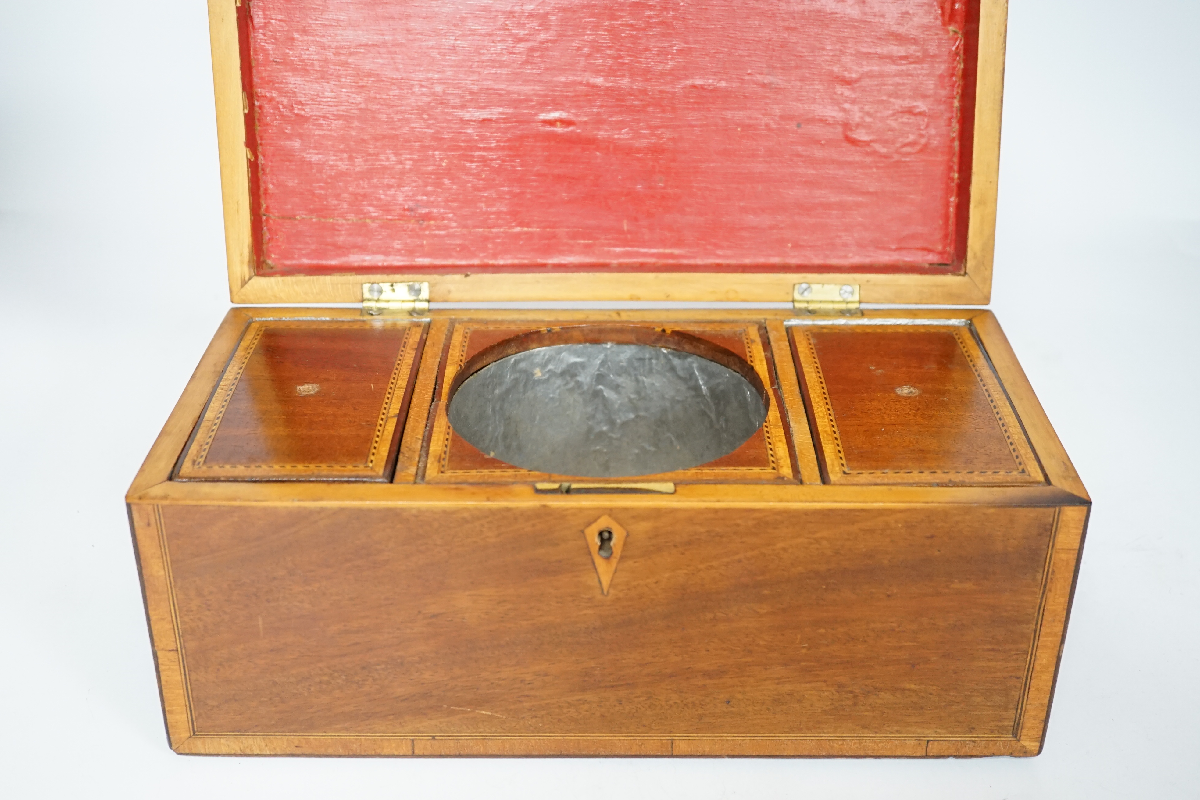 A late George III shell inlaid mahogany tea caddy, 30cm x14cm